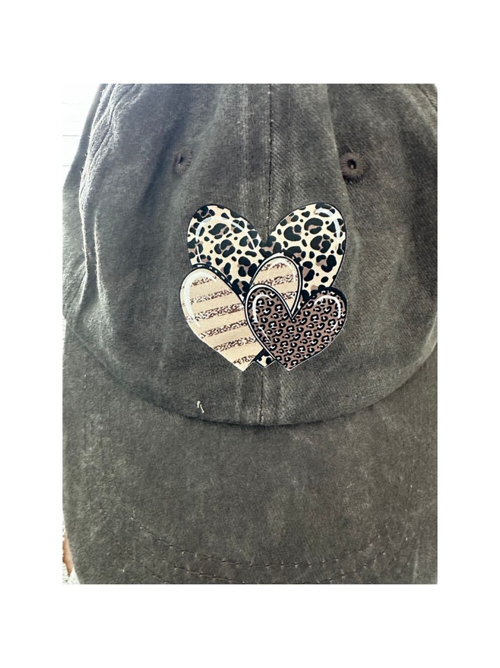 Charcoal Leopard Print Heart Baseball Cap One Size NEW - Picture 2 of 3